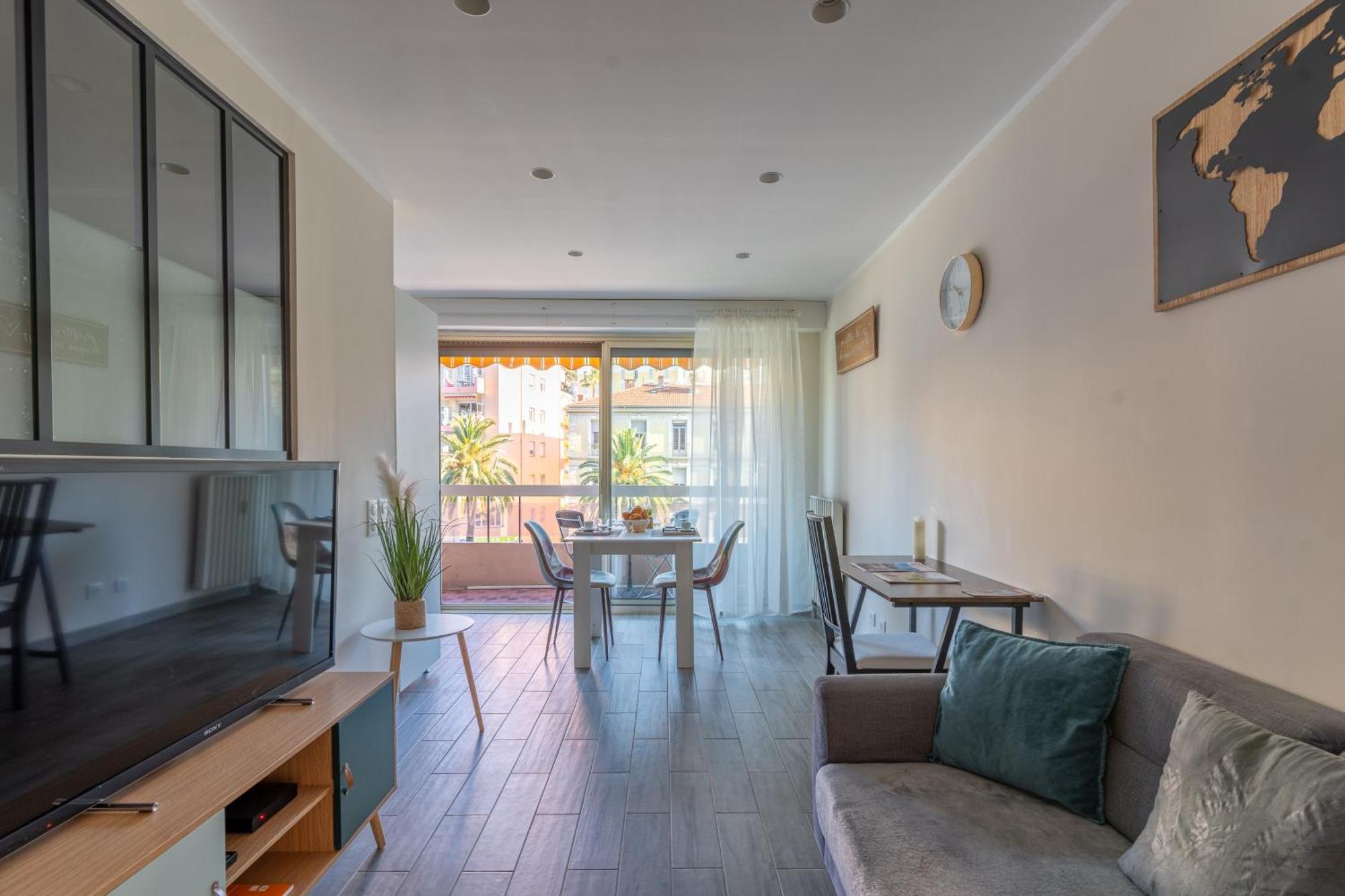 Fabuleux Appartement 2 Personnes Au Coeur De Menton, Climatise Et Proche Gares Routiere Et Sncf Exterior foto
